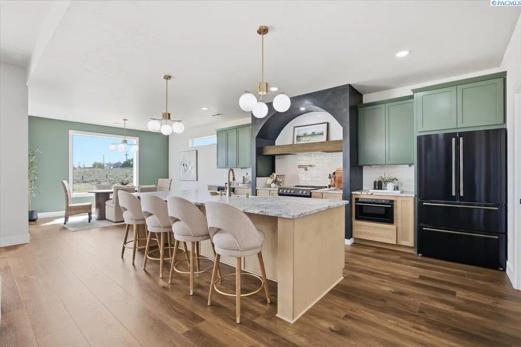 29183 Mammoth Dr, Kennewick