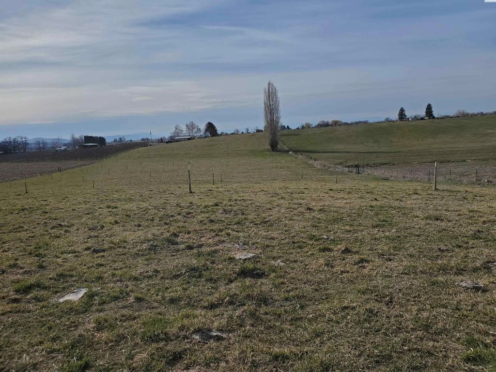 1501 Dekker Rd., Outlook