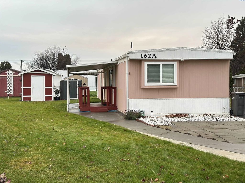 7901 W Clearwater Ave. #162a 162a, Kennewick
