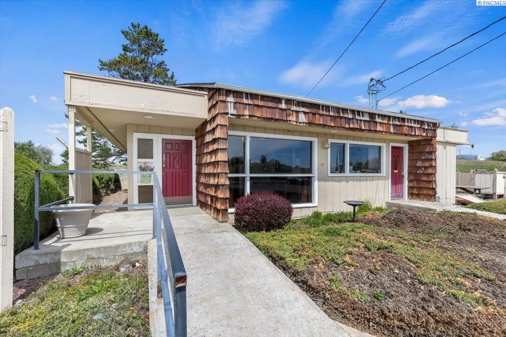 781 Roza Dr, Zillah