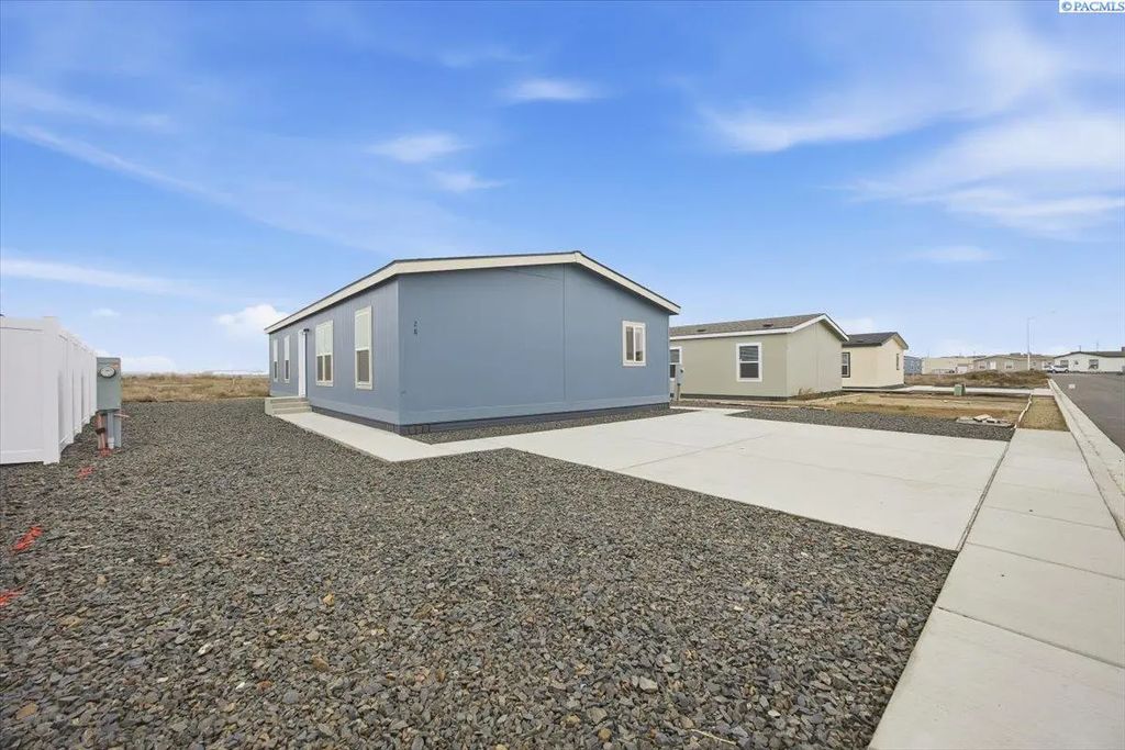2681 E Edison Ave #28 28, Sunnyside