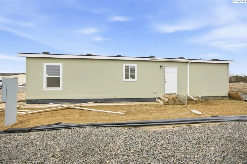 2681 E Edison Ave #30 30, Sunnyside