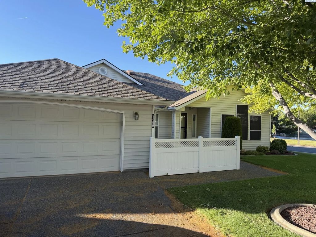 3400 S Huntington Loop, Kennewick