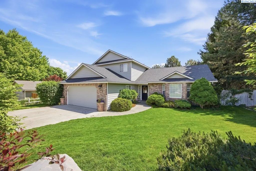 3024 Charity Ct, Kennewick