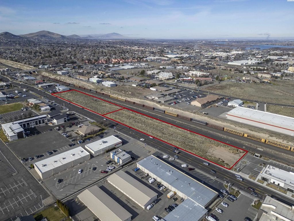 Nka W Clearwater Ave, Kennewick