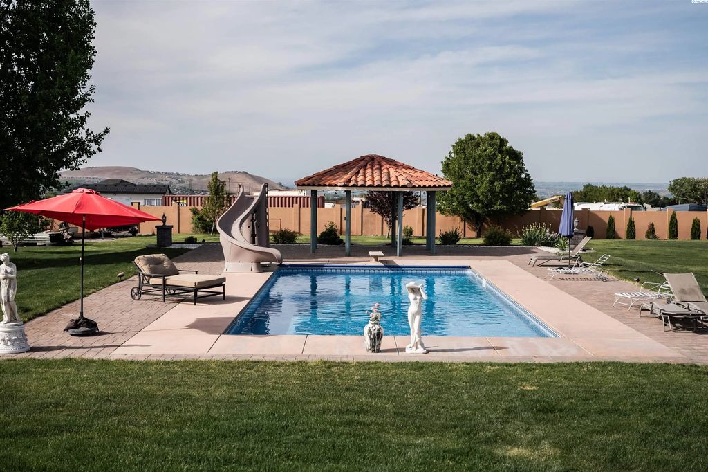 110302 E 297th Pr Se, Kennewick