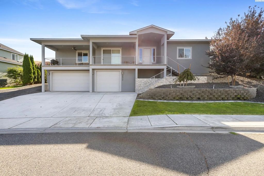 2317 W 50th Ave, Kennewick