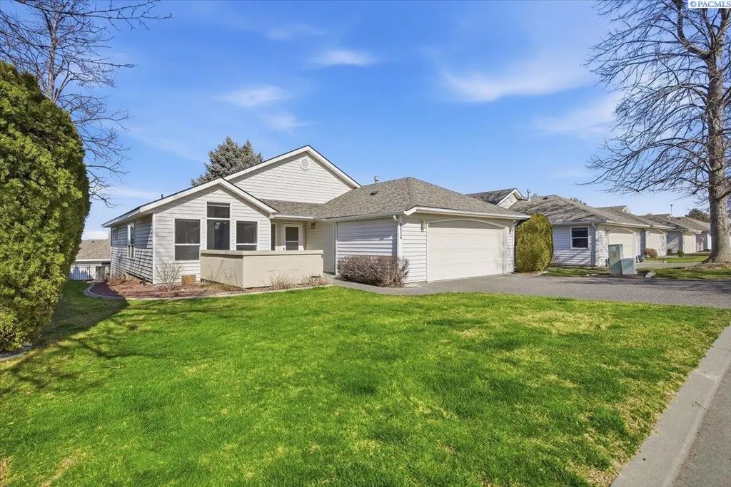3527 S Huntington Lp., Kennewick