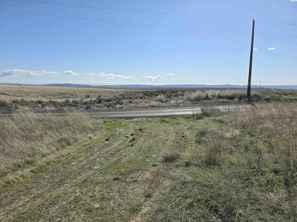 7 N Crosby Rd (lot 7), Prosser