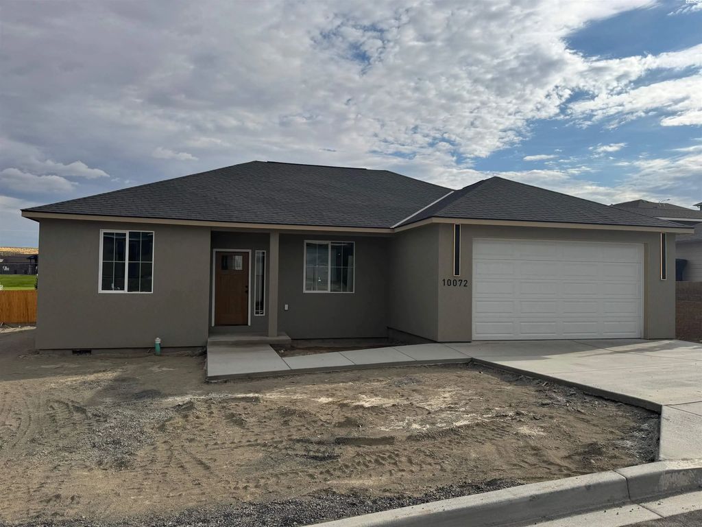 10072 S Clodfelter Road, Kennewick