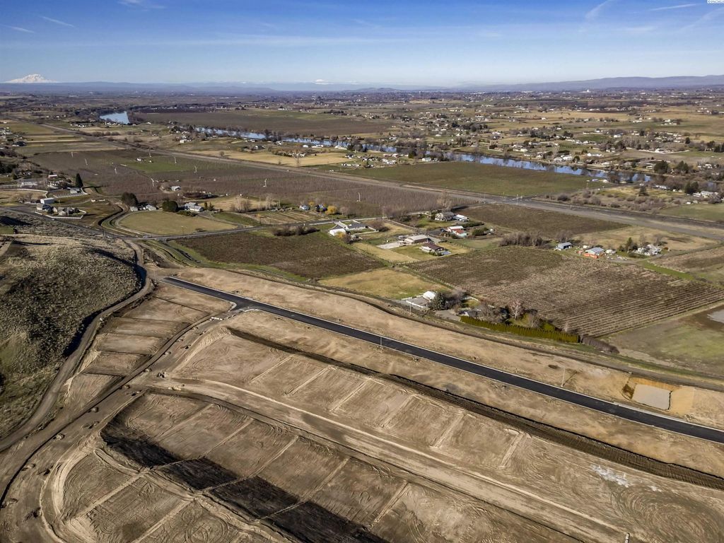 1673 Sw Kelandren Drive Lot 12, Prosser