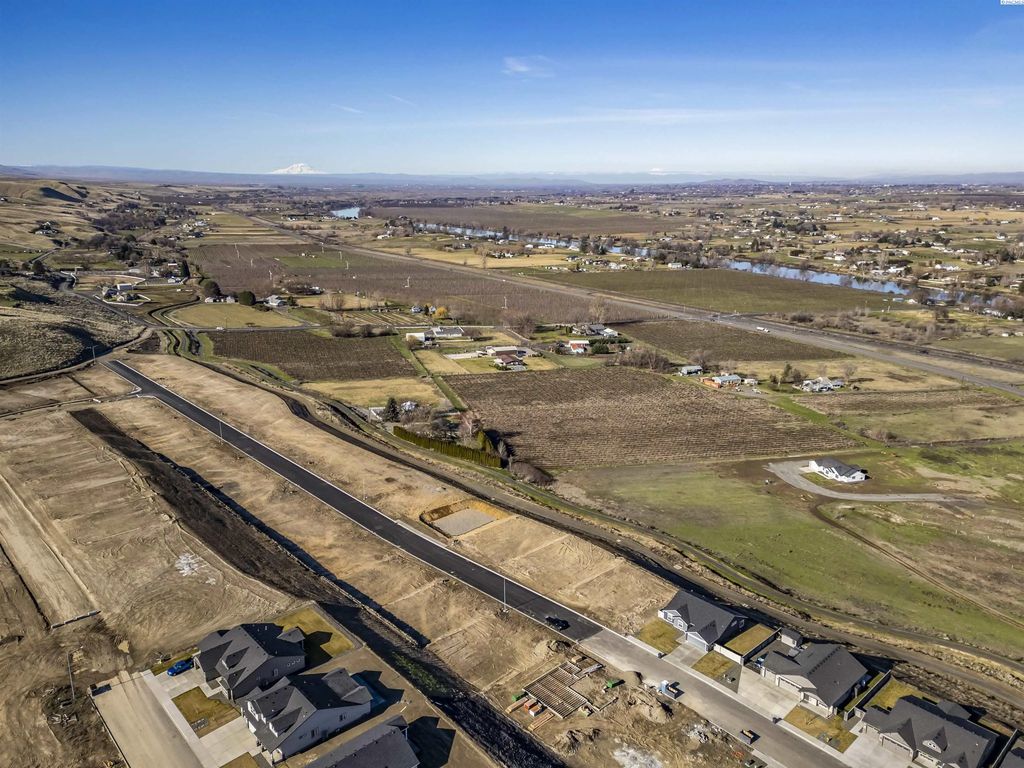 1677 Sw Kelandren Drive Lot 13, Prosser
