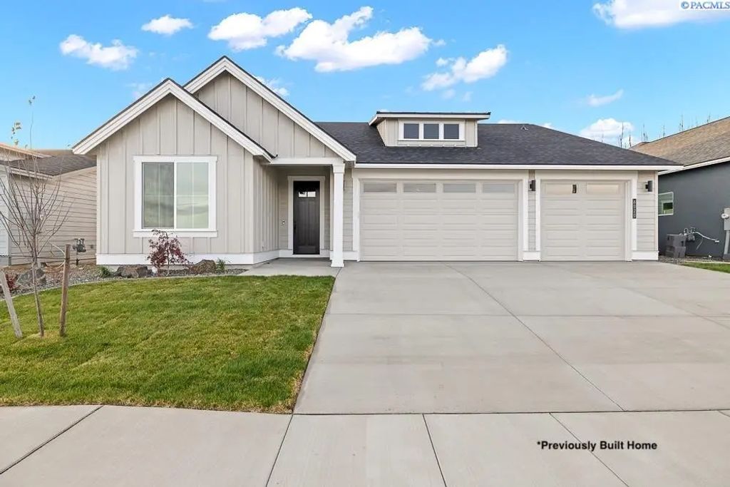 2949 Vistara Way, Richland