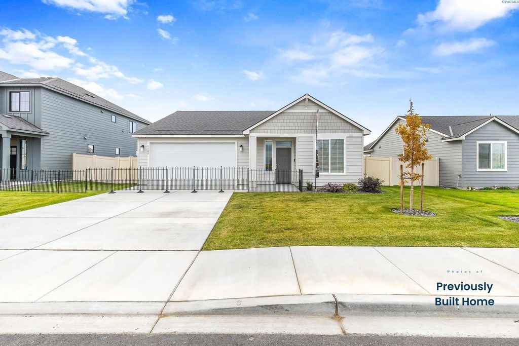 301 Sapphire Ave, Grandview
