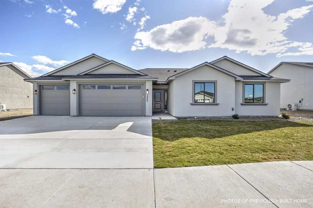 606 Eureka Ave, Pasco