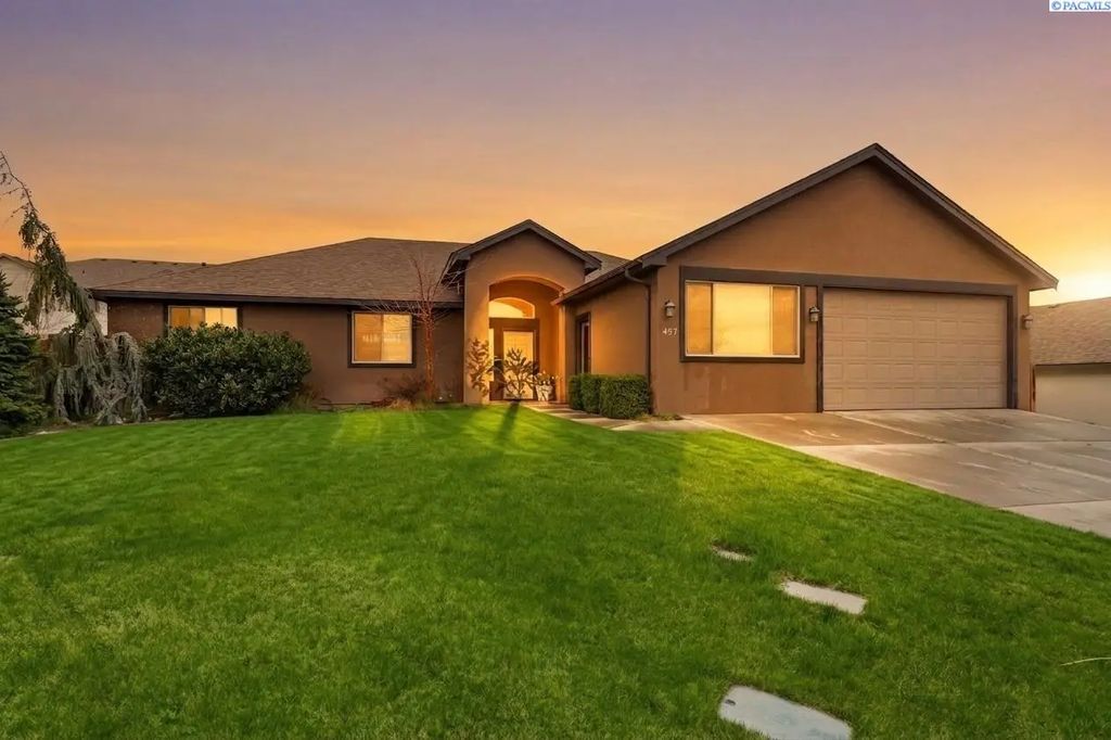 497 Charbonneau Dr, Richland