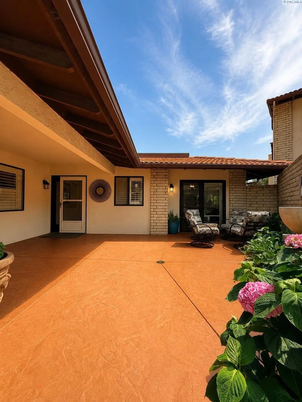 125 Casa Sueno Ct, Richland
