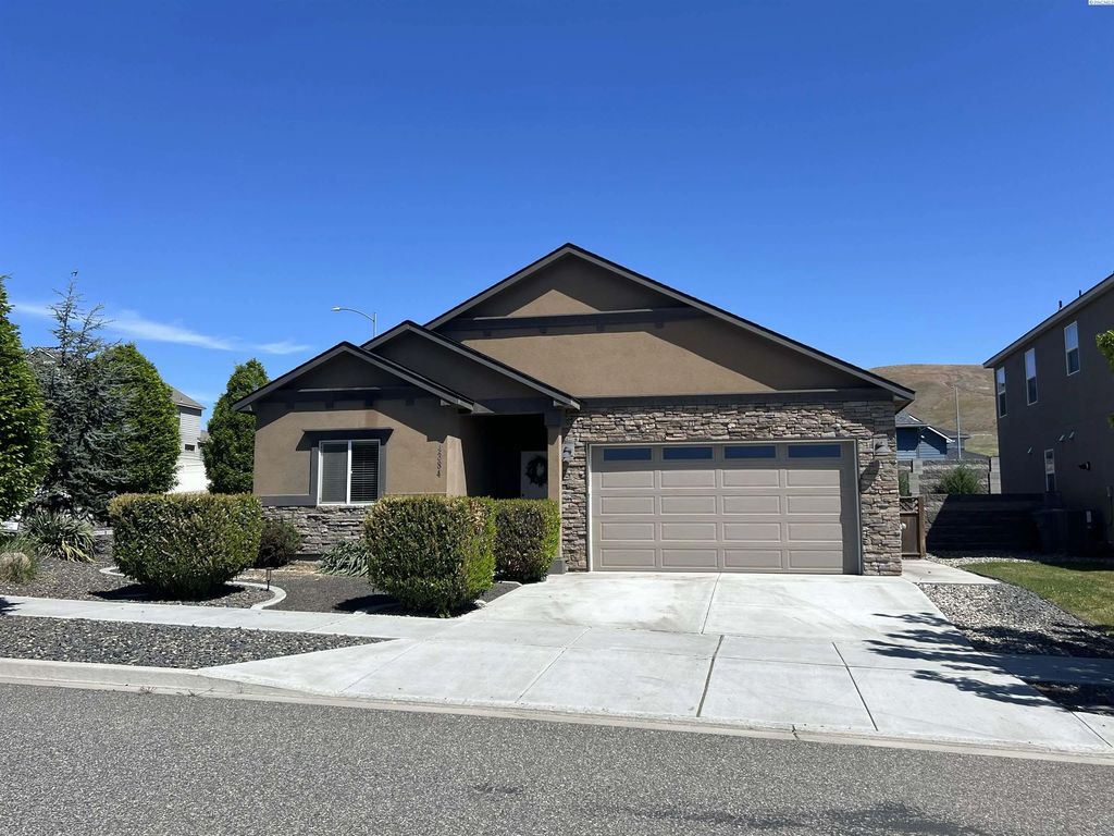 4384 Corvina St, Richland