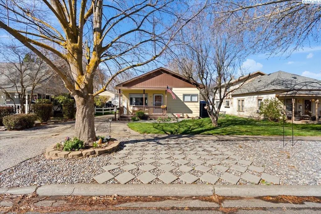 819 Main, Prosser