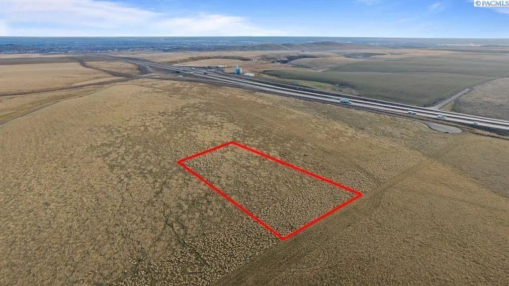 111 S Adair Rd, Kennewick
