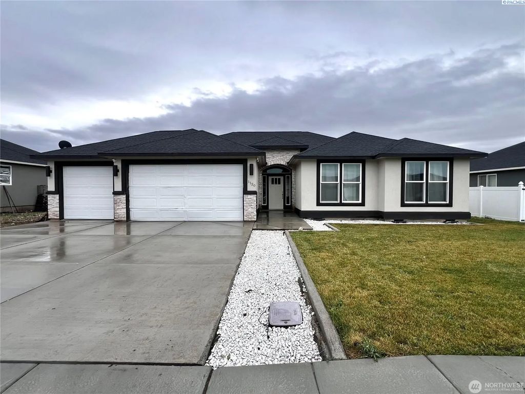 1120 E Mt. Adams St., Othello