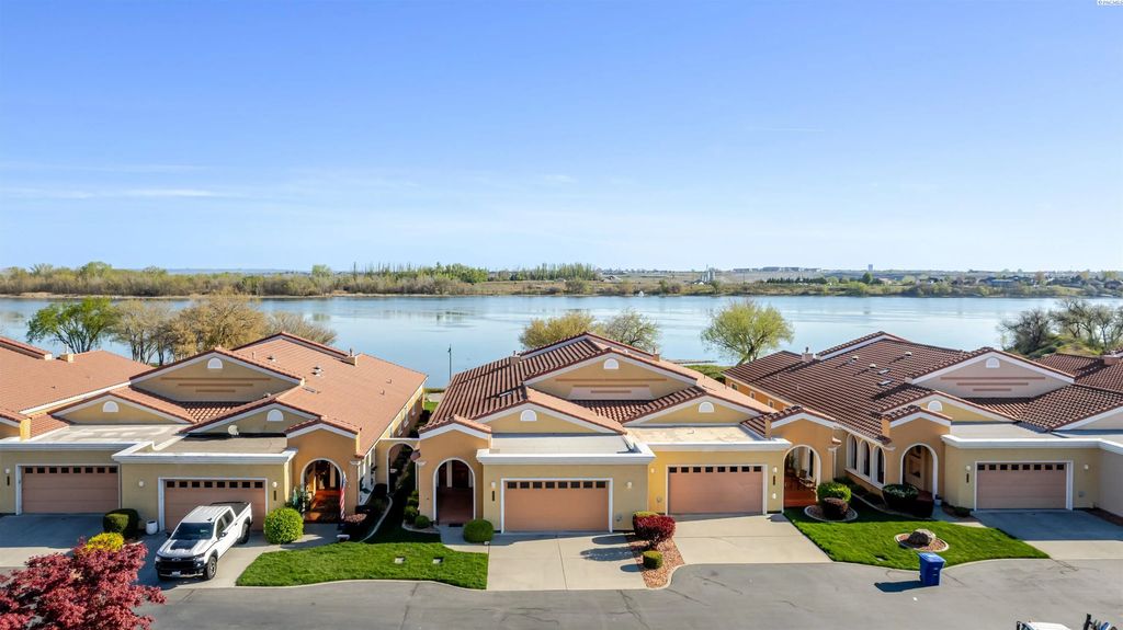164 Bradley Boulevard, Richland
