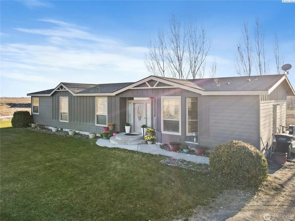 1773 W Bench Rd, Othello