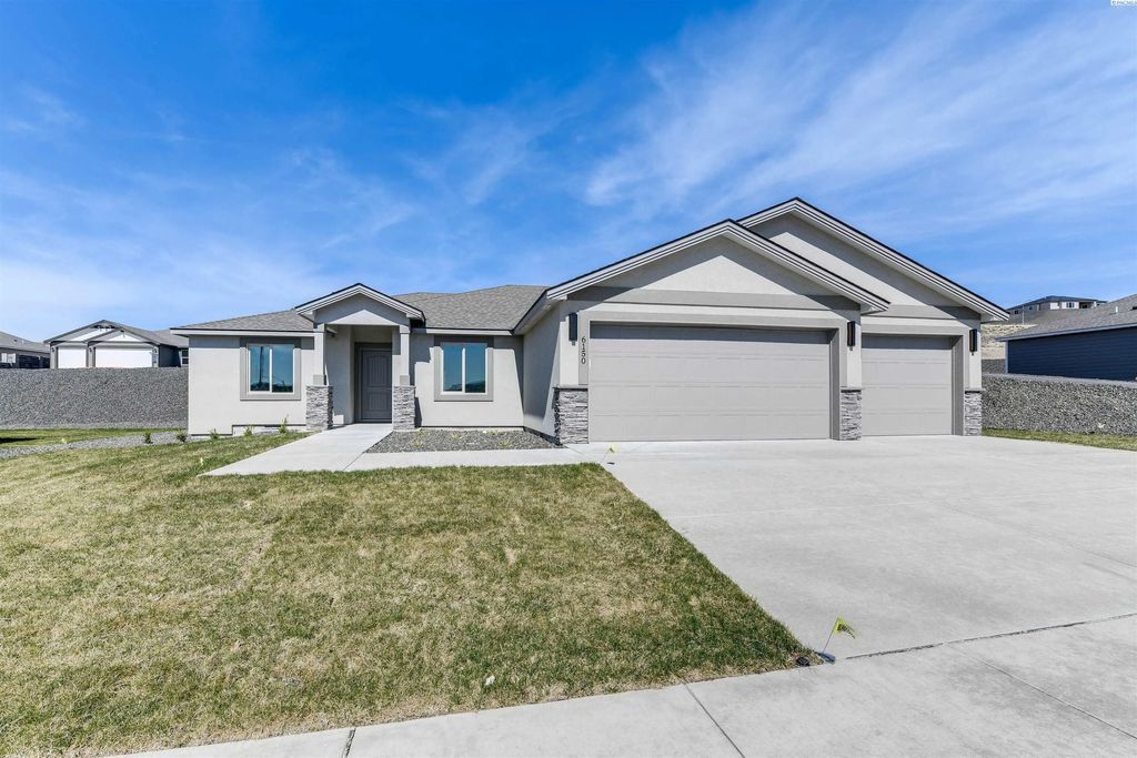 6150 W 30th Pl, Kennewick