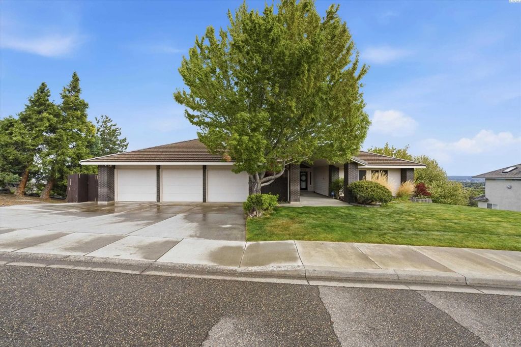 4100 W 43rd Ave, Kennewick