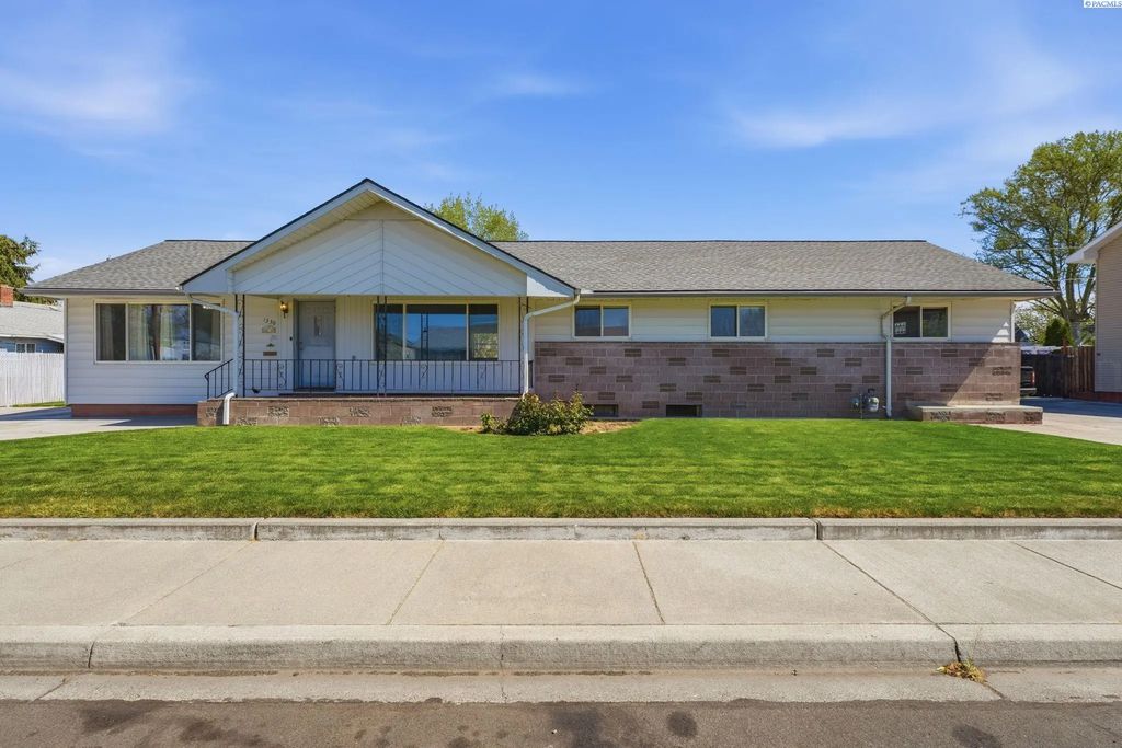 1330 Farrell Ln, Richland