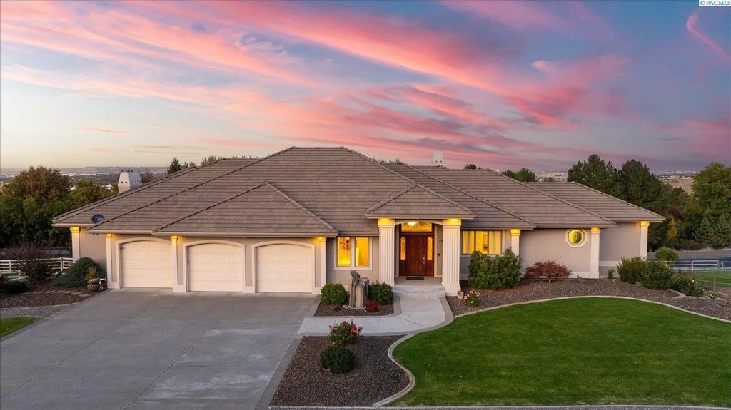 2630 Quarterhorse Way, Richland