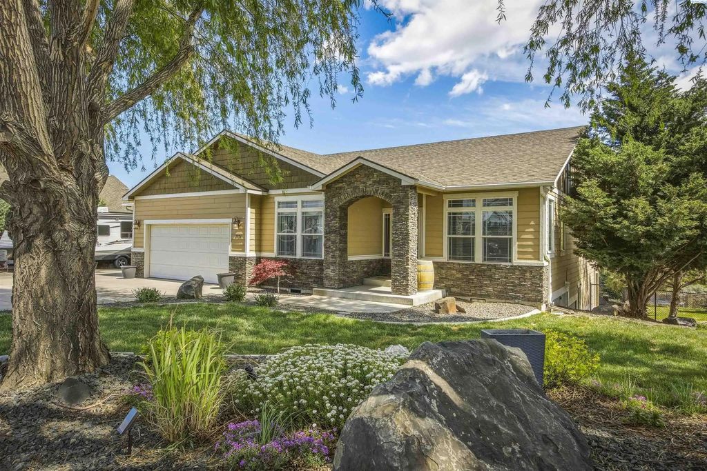 2926 Sunshine Ridge Rd, Richland
