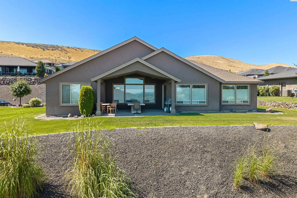 1638 Naples Lane, Richland