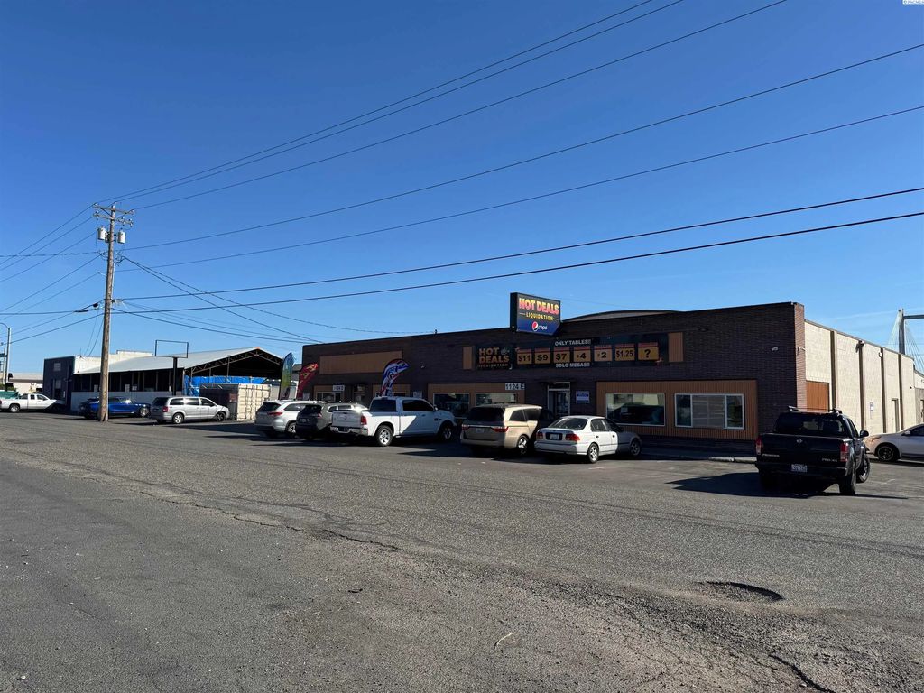 1124 W Ainsworth, Pasco
