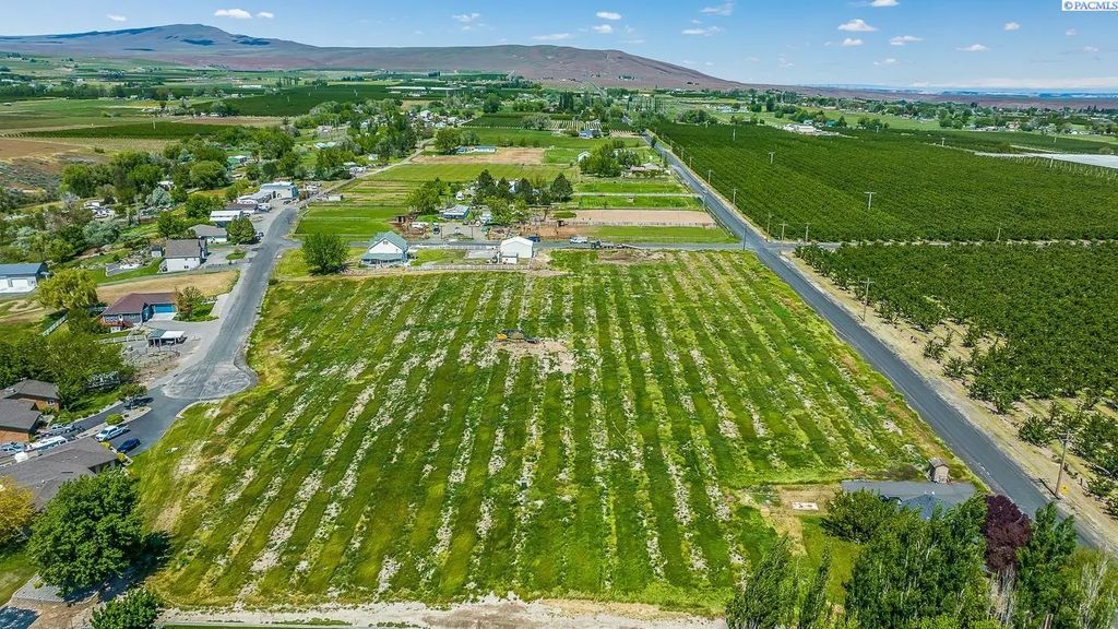 Lot 10 Empire Drive, Benton City