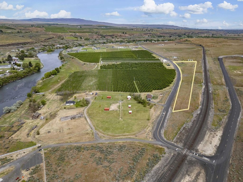 Tbd N Hansen Rd, Prosser