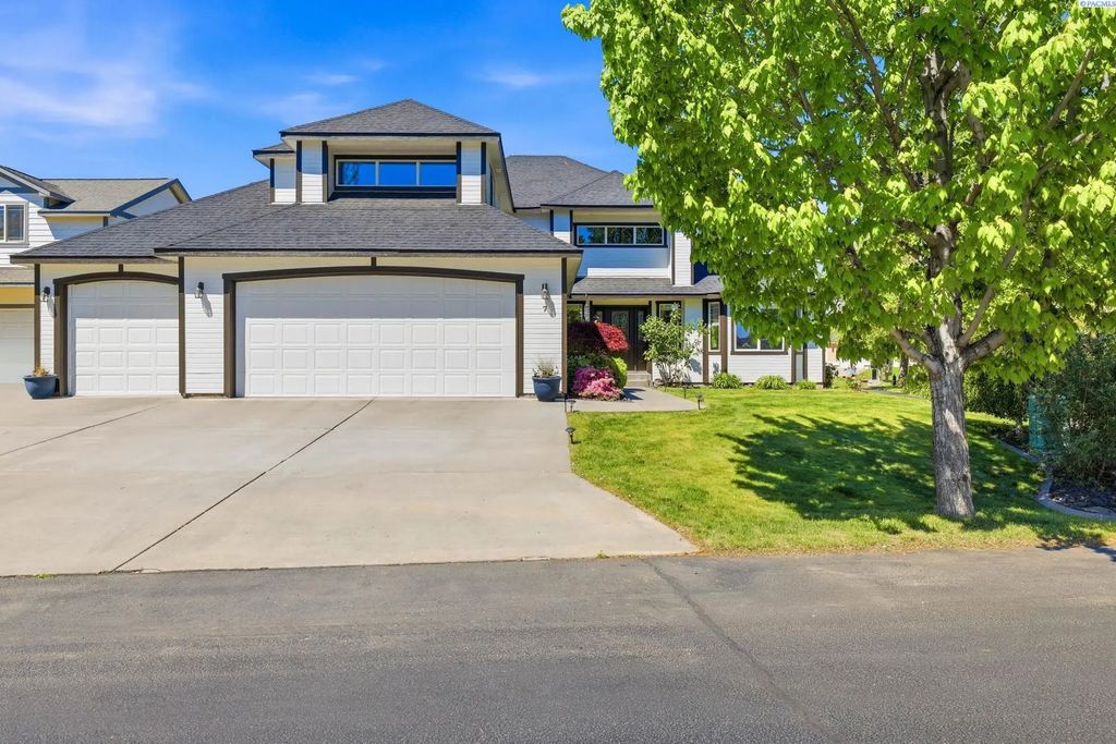 7 Buttercup Ct, Pasco