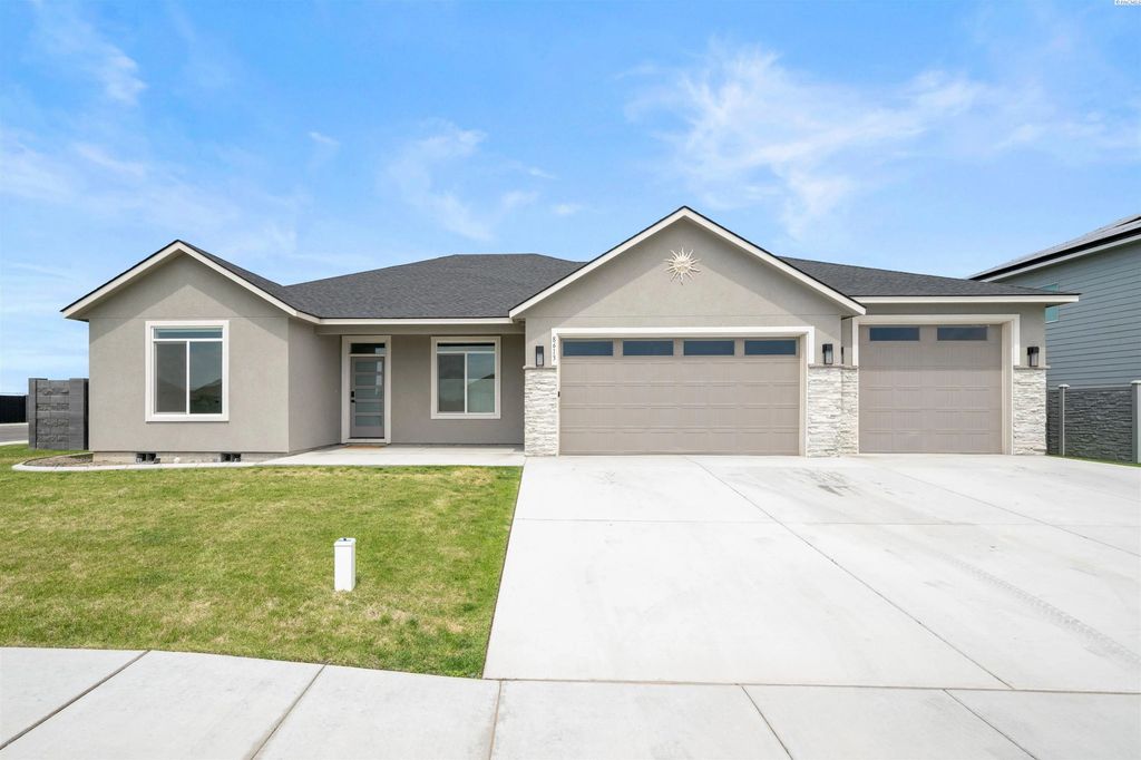 8613 Dusty Maiden Dr, Pasco
