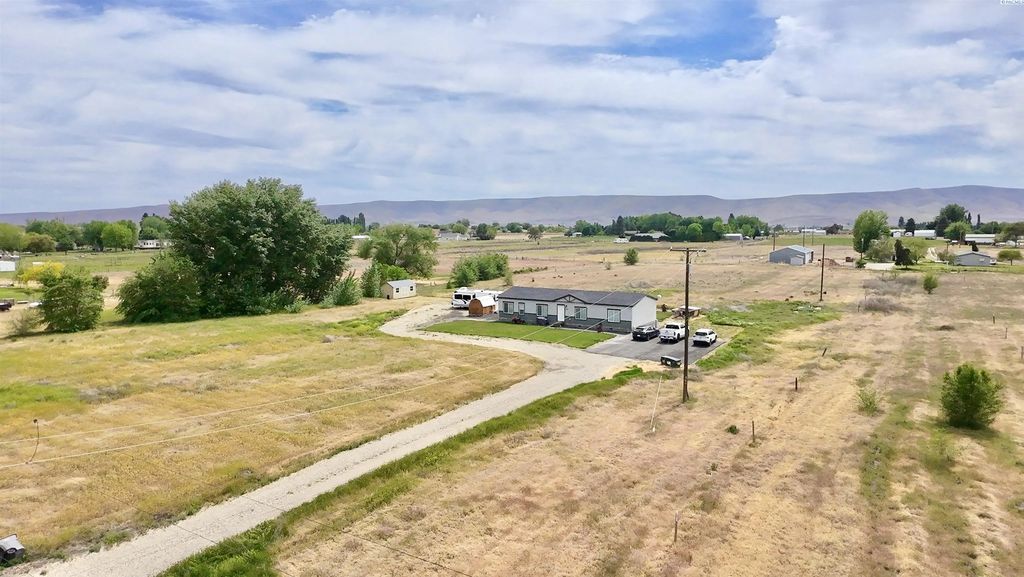 174958 W Apricot Rd, Grandview