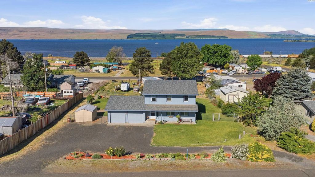 335 Ross Way, Wallula