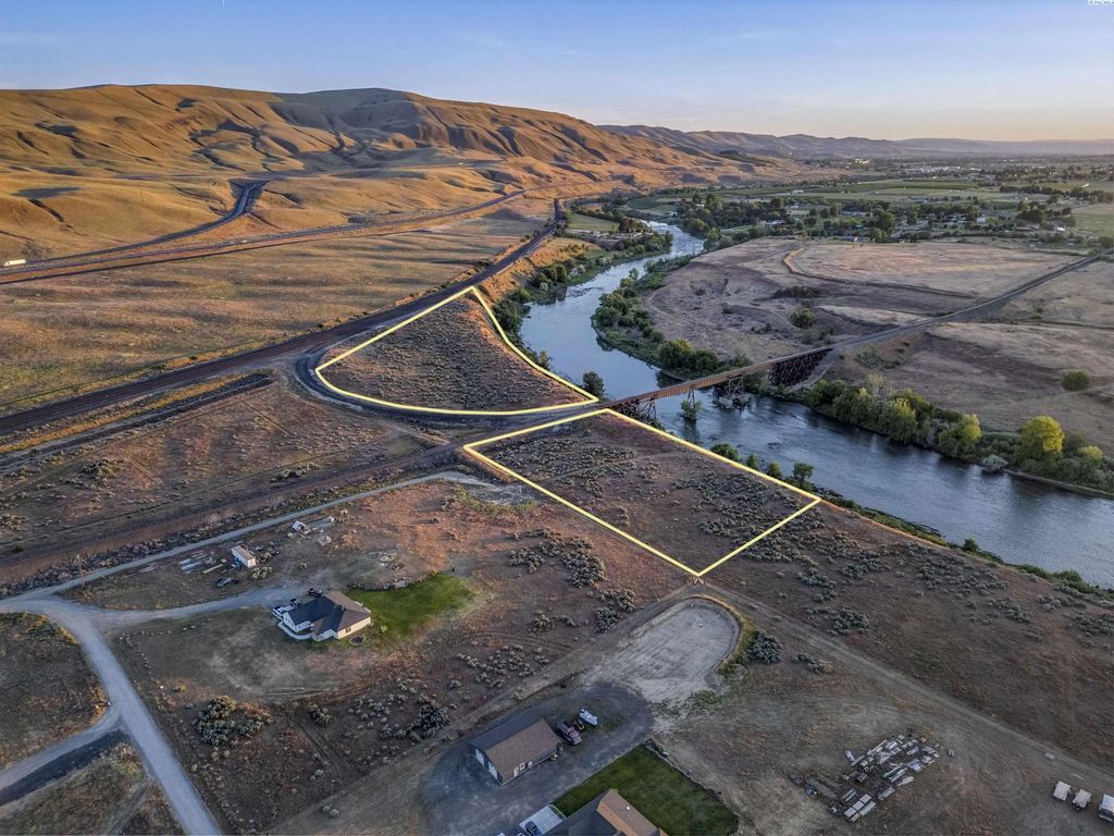 80450 N 757 Pr Nw, Prosser