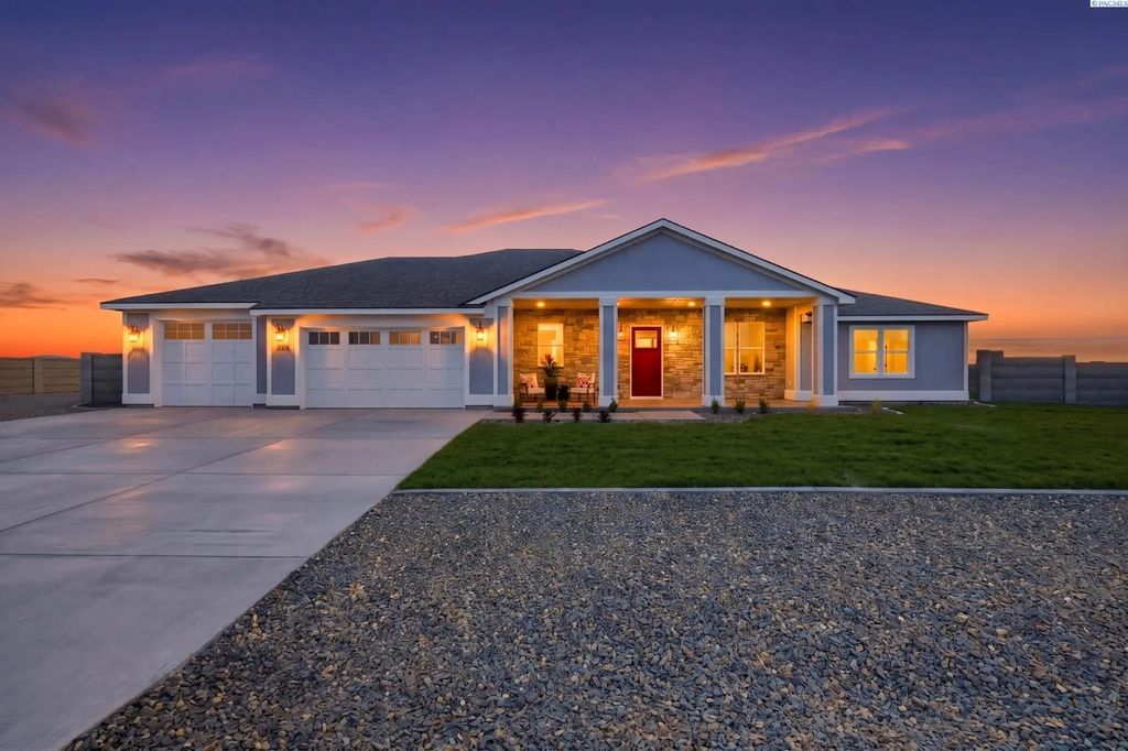359 Panoramic Dr, Pasco