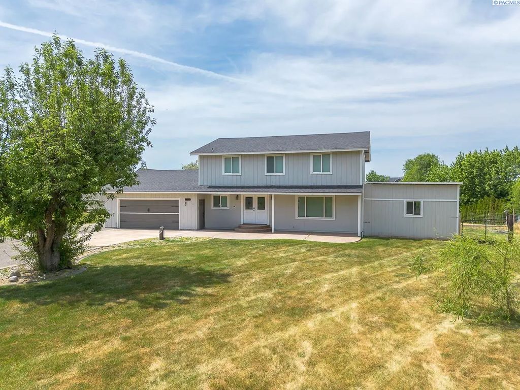 6404 S Bermuda Road, Kennewick