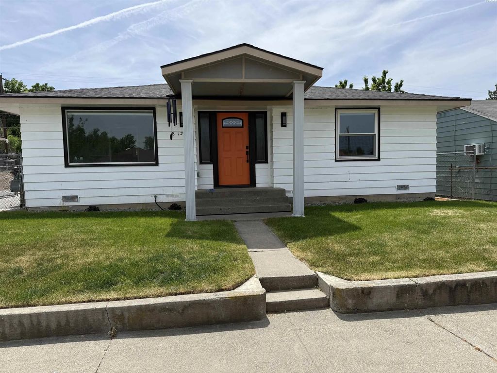 815 Ellen Ave, Prosser