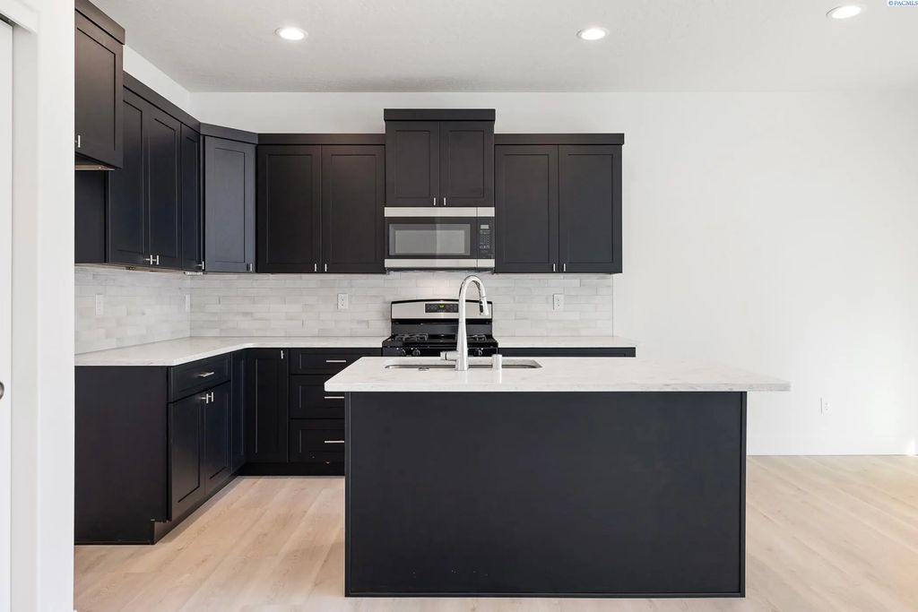 1162 S Underwood Pl, Kennewick