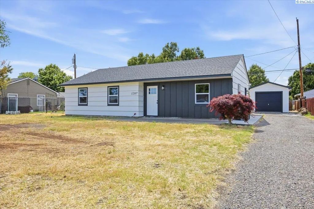 1207 Acacia Ave, Richland