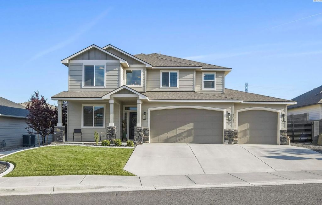 7037 W 35th Ave, Kennewick