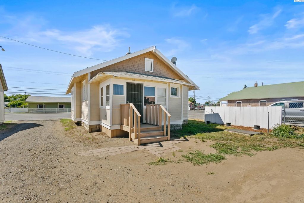 1021 Fruitvale Blvd, Yakima