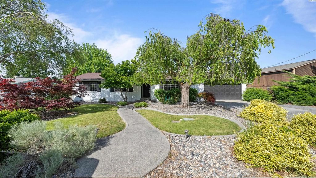 3994 Ironton Dr, West Richland