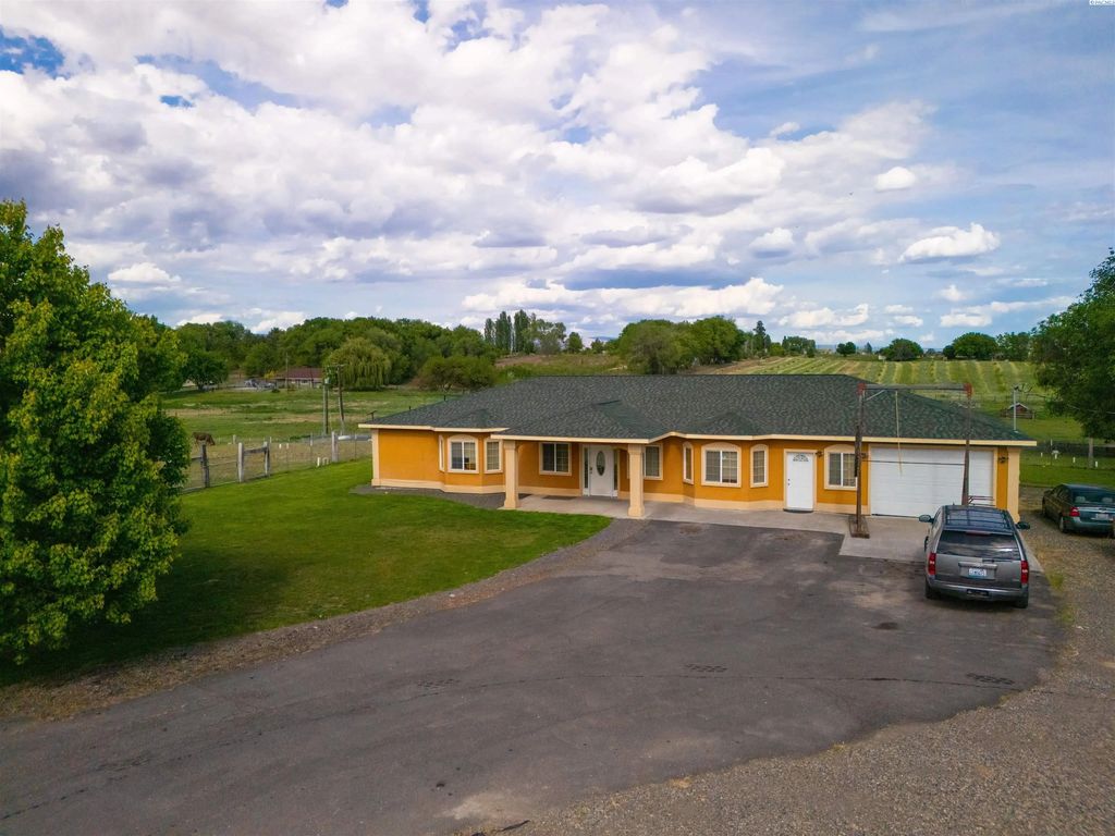 1811 Beam Rd, Granger